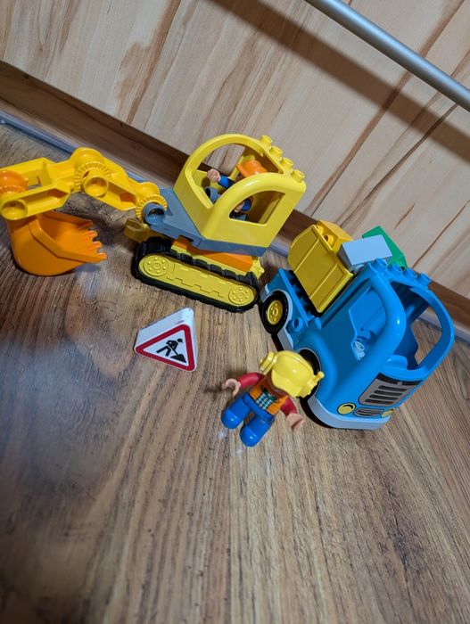 LEGO Duplo 10812 - Ciężarówka i koparka gąsienicowa