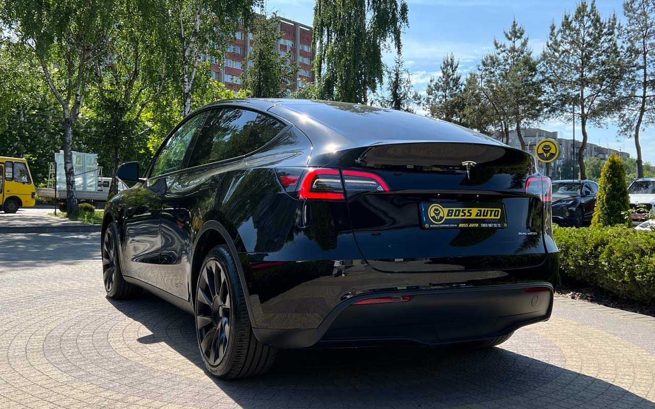 Tesla Model Y 2022