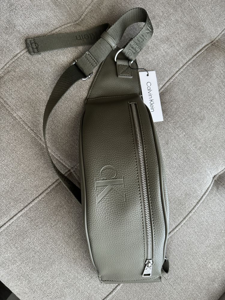 Сумка , бананка Calvin Klein ! Оригінал!