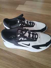 Air max Nike r. 40