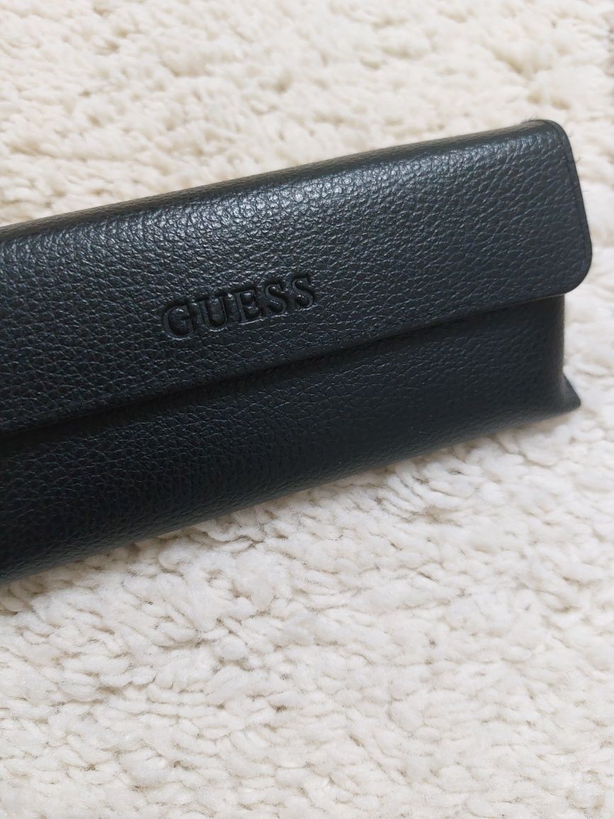 Okulary lustrzane Guess