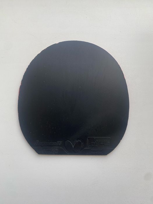 Накладка Butterfly Dignics 05 червона та чорна