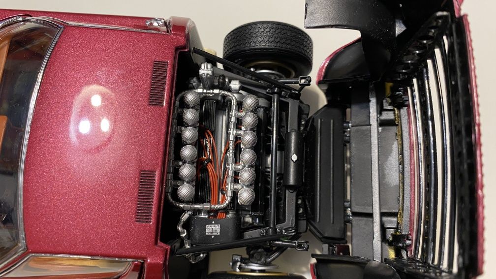 Kyosho 1:18 Lamborghini Miura Jota SVJ Rosso Granada (Burgundy Red)