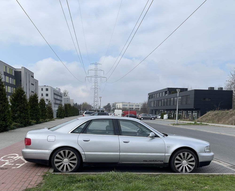 Audi a8d2 4.2 b+g 2002