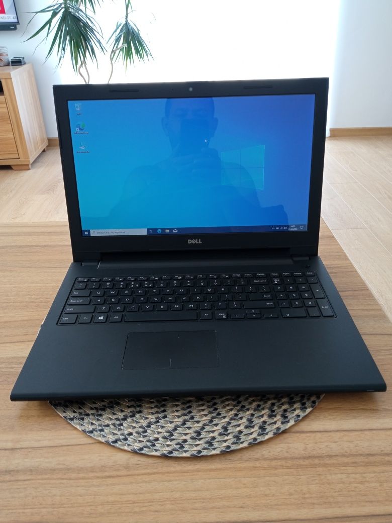 Dell Inspiron 3542 i3 NVIDIA GeForce