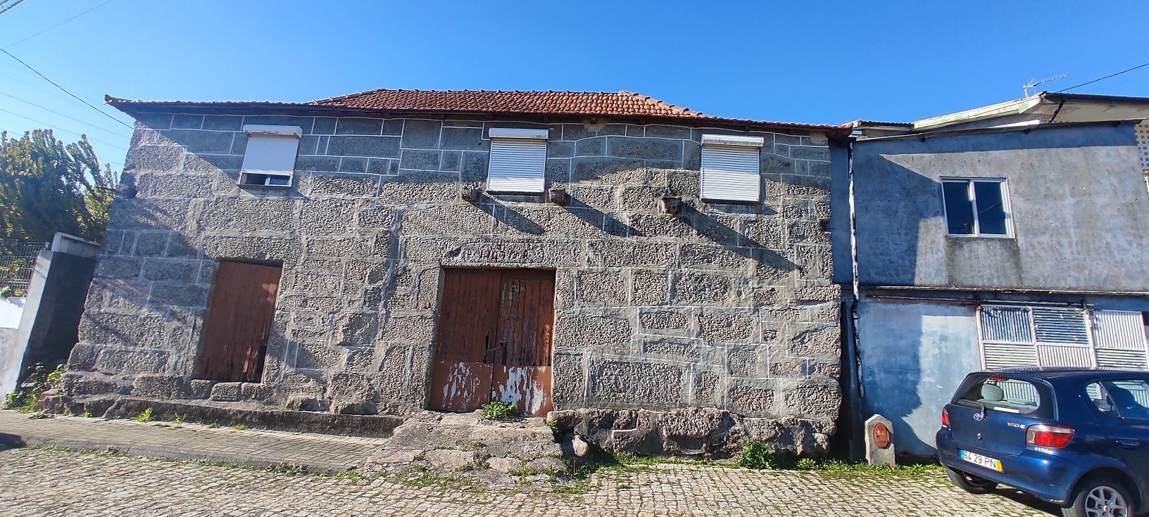 Moradia Isolada em Pedra.