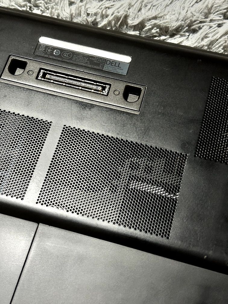 Ноутбук DELL M4800