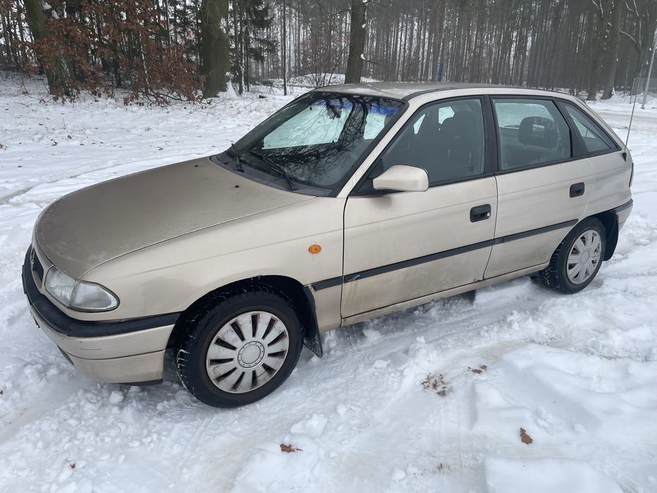 Opel Astra 1.4 16v 136tys km przebieg 5drzwi wspomaganie, elektr.szyby