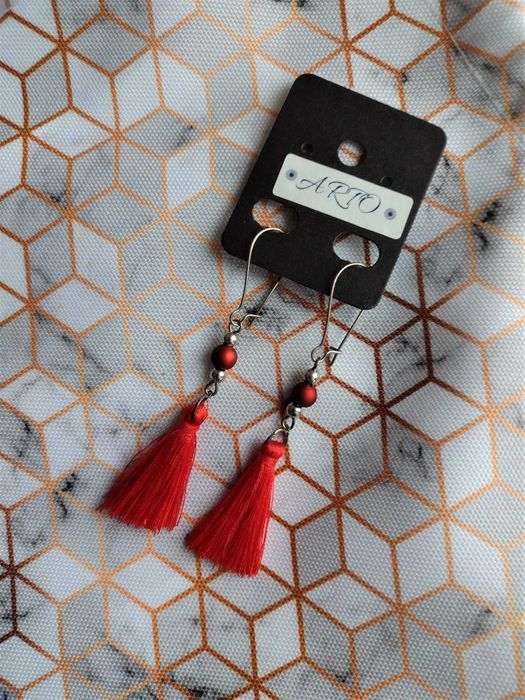 Kolczyki chwosty z koralem czerwone delikatne prezent ślubne