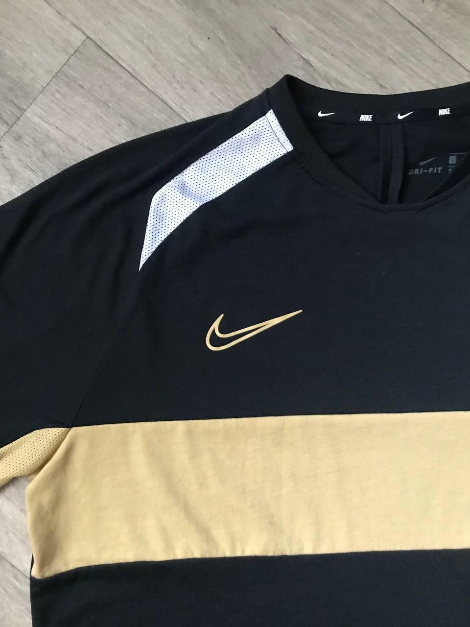 Гарна брендова футболка nike