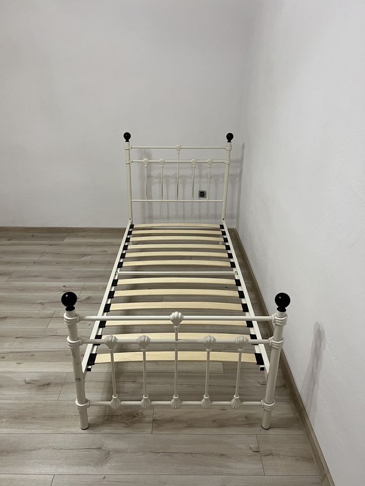 Łóżko 90x190 z materacem