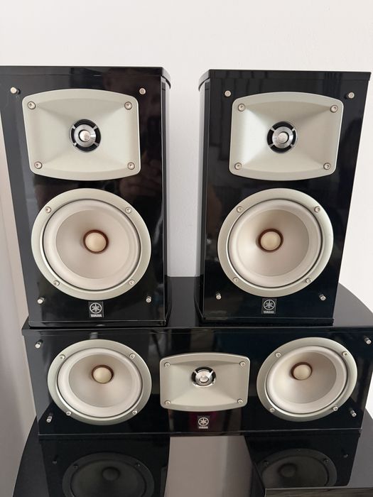 Mocny Zestaw Kino domowe 5.1 Yamaha seria NS czarny piano