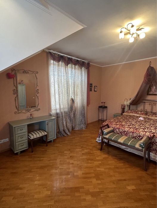 Продаж будинку в Вишгороді біля Київського моря з ремонтом