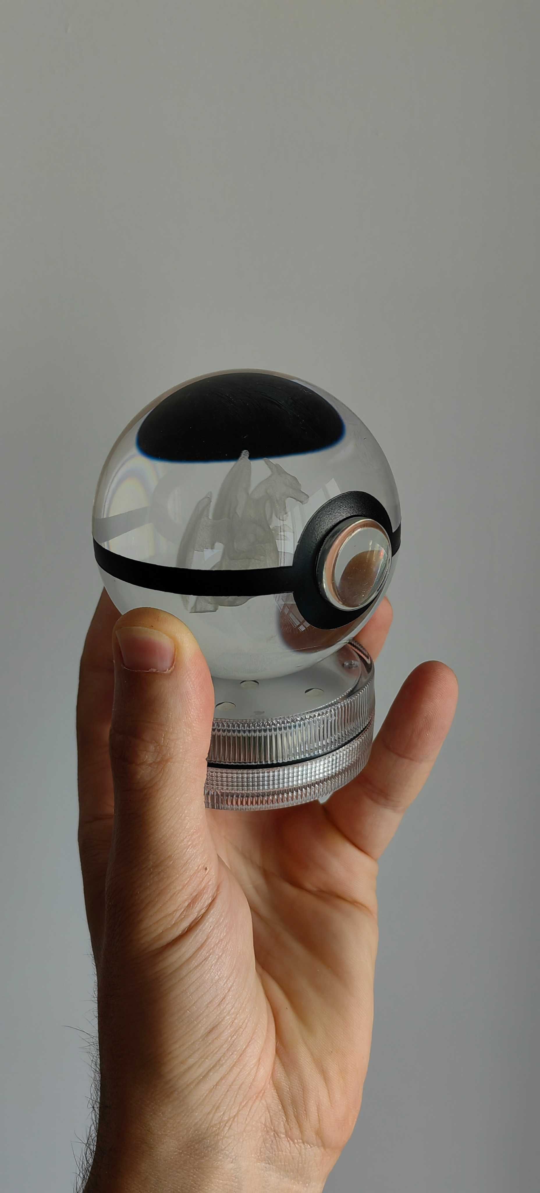 Pokébola Charizard c/ Luzes LED