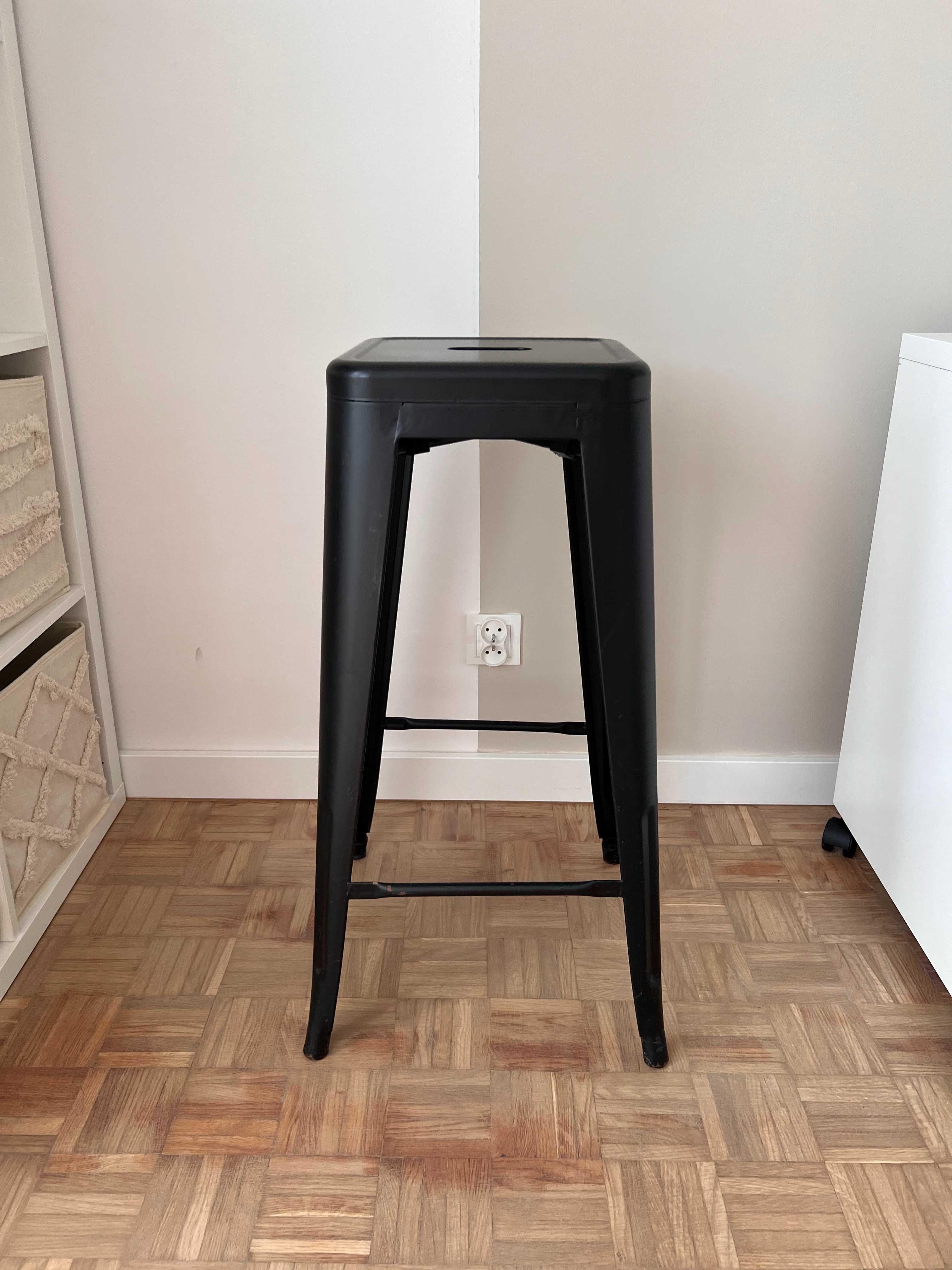 czarny hoker stołek barowy 77 cm