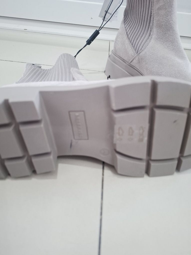 Jesienno zimowe botki buty Nowe reserved 38