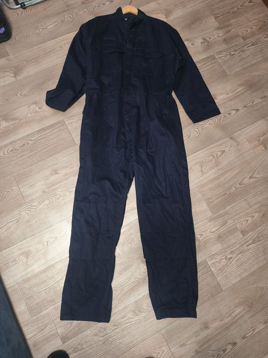 продам защитный комбинезон Portwest Bizflamе  3 XL
Комбінезон є