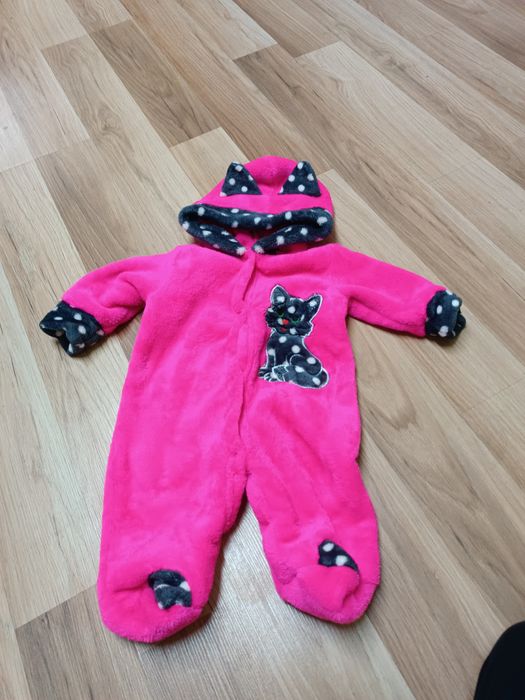 Продам  комбінезони на дівчинку