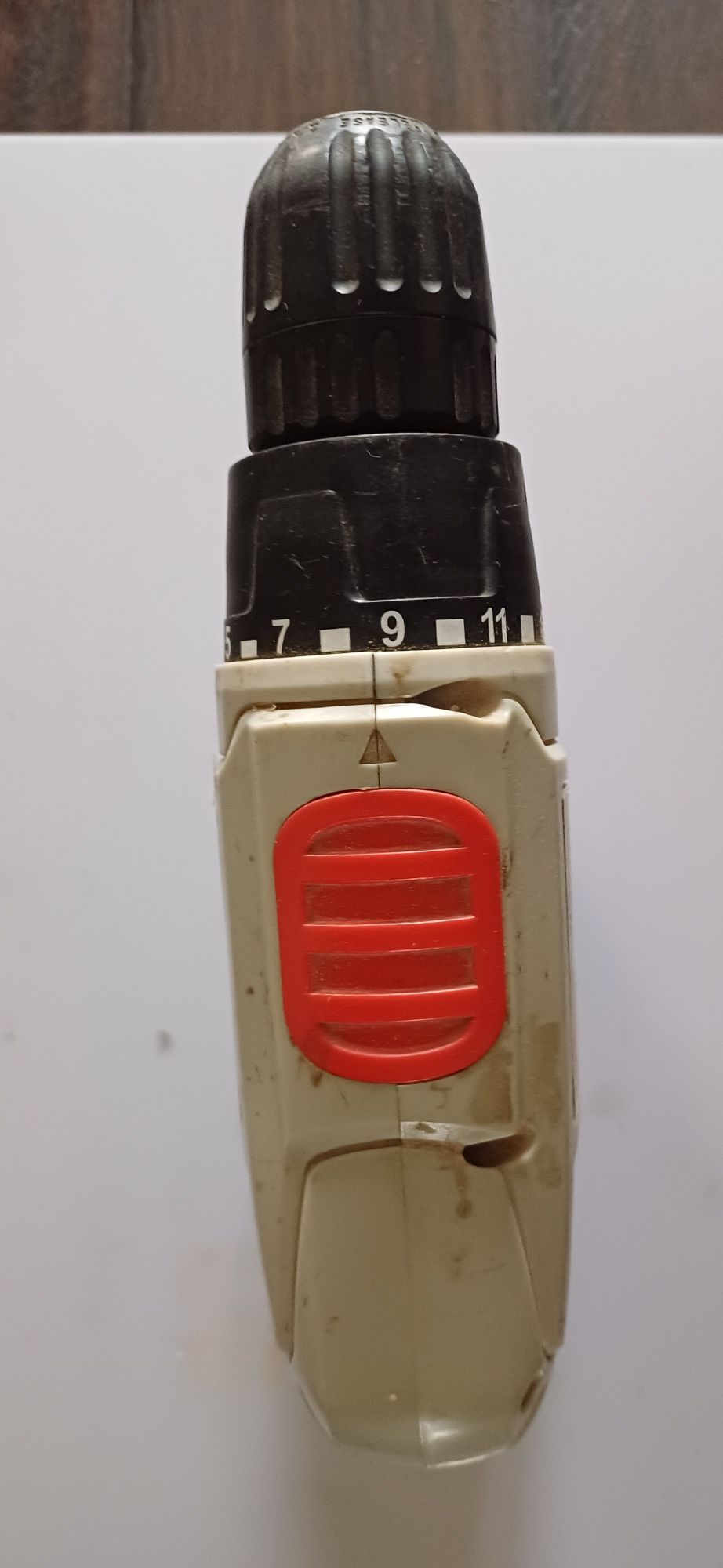 Шуруповерт аккумуляторный intertool