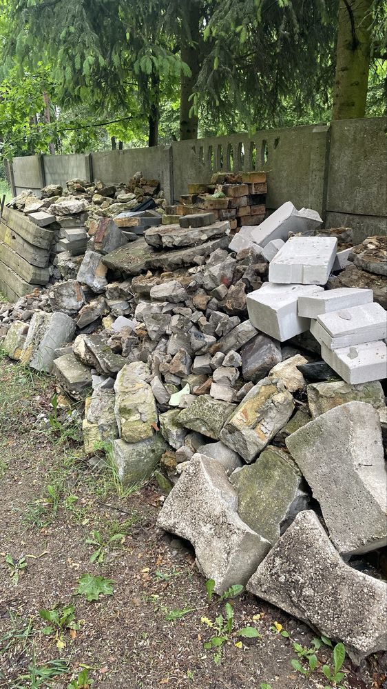Gruz Oddam dużą ilość gruzu