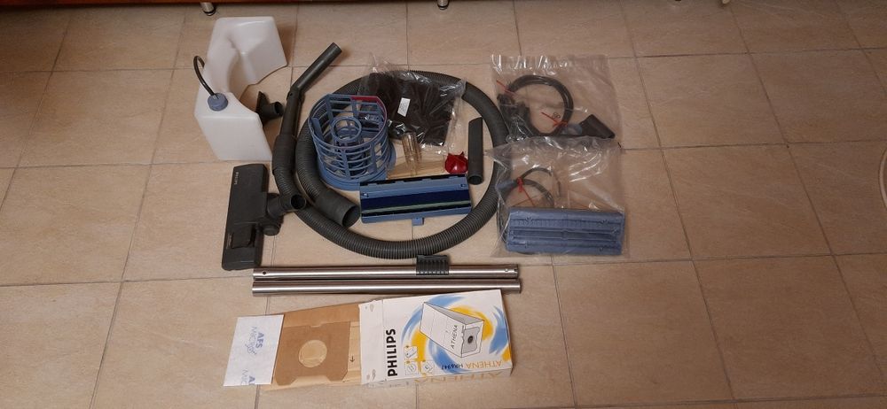 Пылесос бу в отличном состоянии PHILIPS TRIATHLON 1400