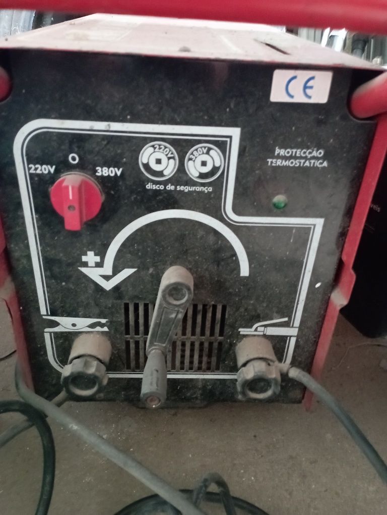 Máquina de soldar a eletrode 220v e 320v