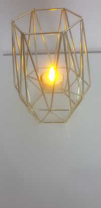 Świecznik metalowy geometryczny