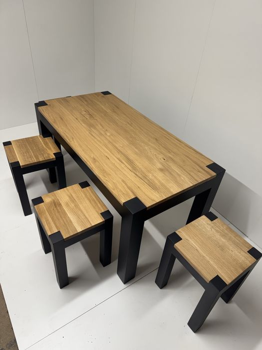 stolik plus 4 taborety