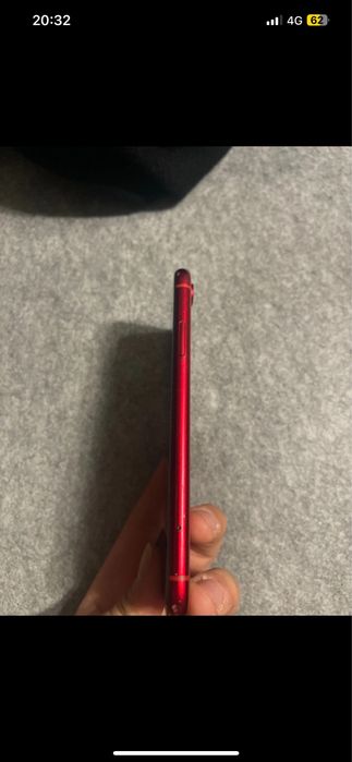 Iphone XR vermelho