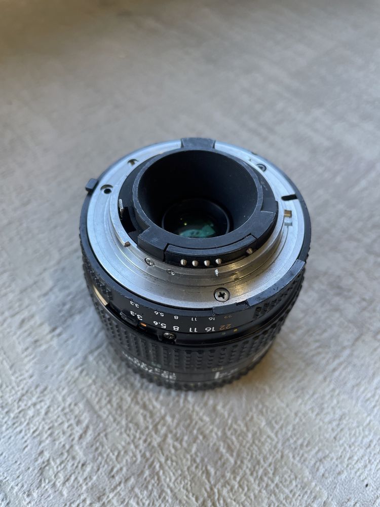 Nikon objetiva 35-70