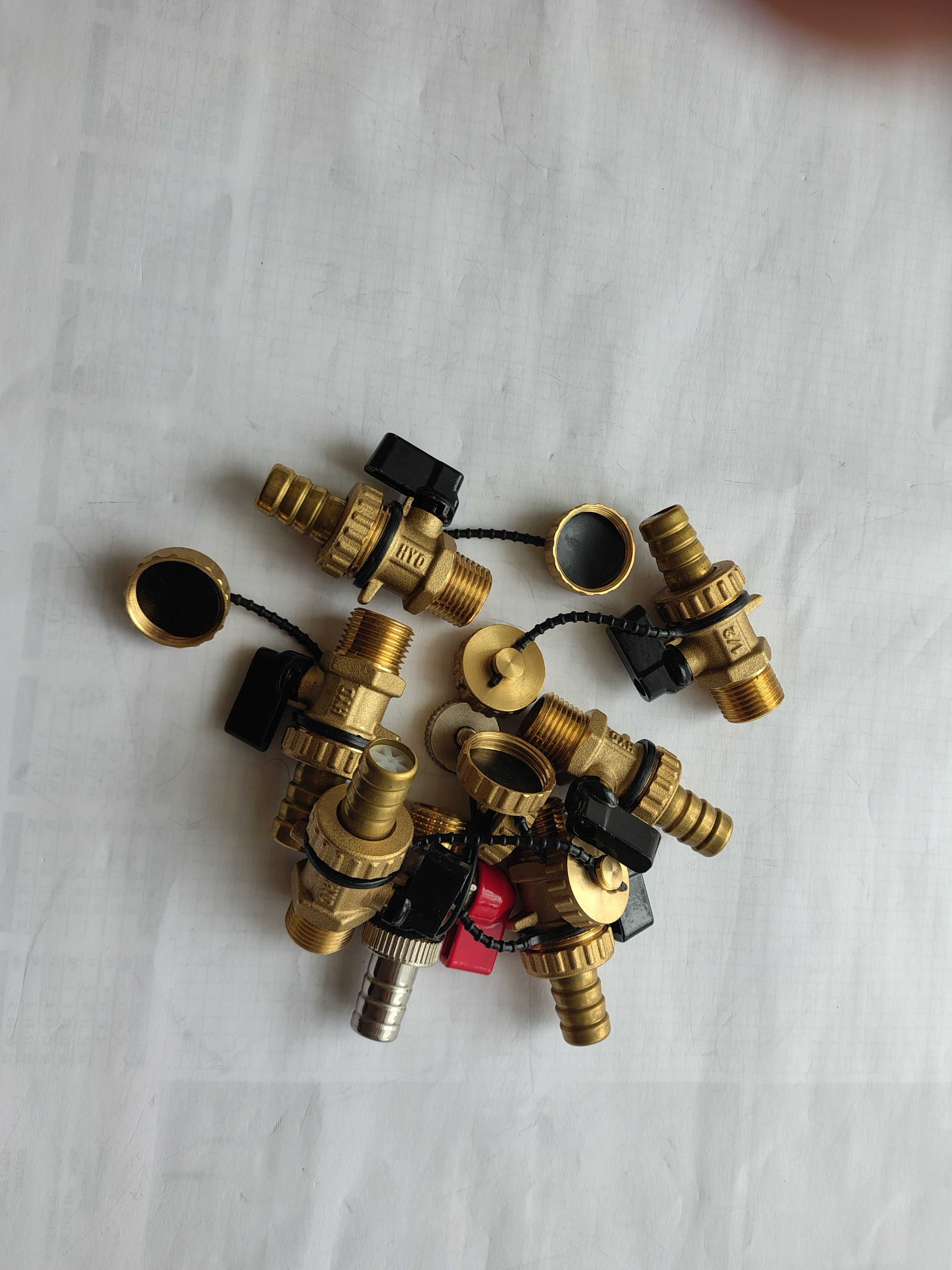 Zawory kulowe spustowe 1/2"  mosiężne   7 szt  NOWE