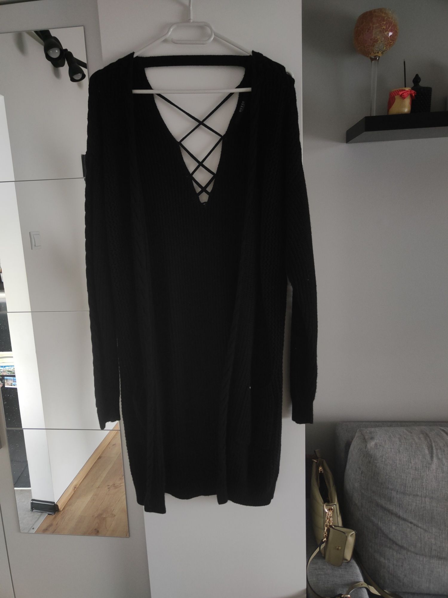Guess Sweter czarny kardigan długi oversize