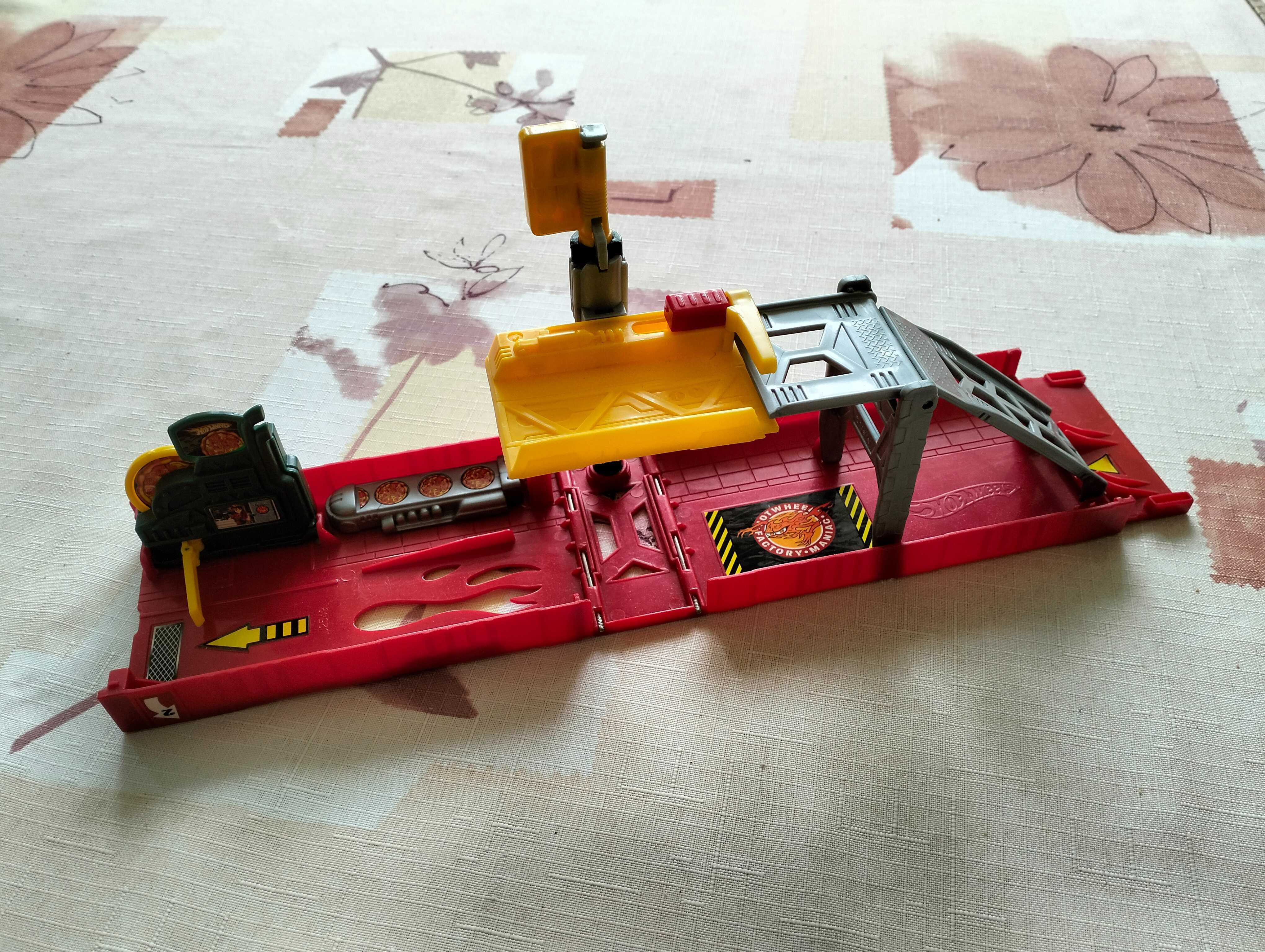 Hot Wheels Pizzeria
