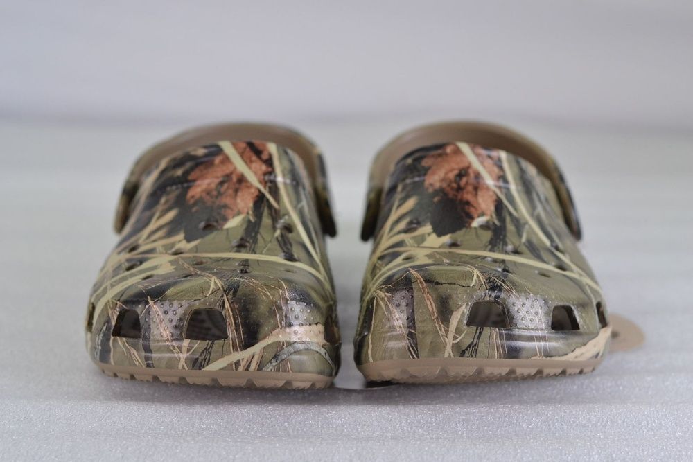 Босоножки Crocs Classic Kids RealTree Clogs Khaki