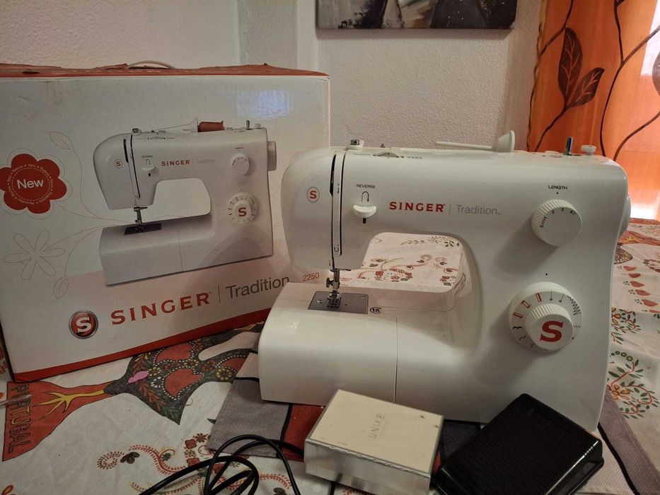 Maquina costura Singer como nova
