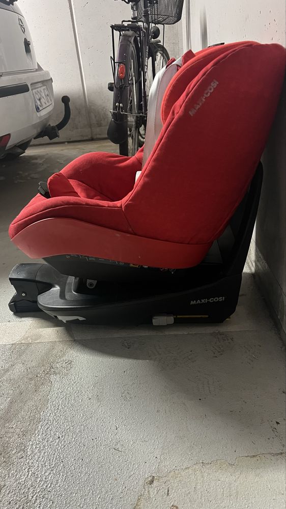 Fotelik maxi-cose z baza ISOFIX