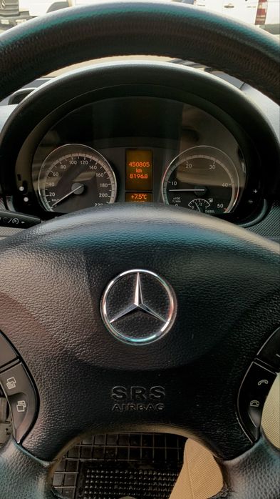 Mercedes Vito 3.0 CDI. Продаю своє авто.