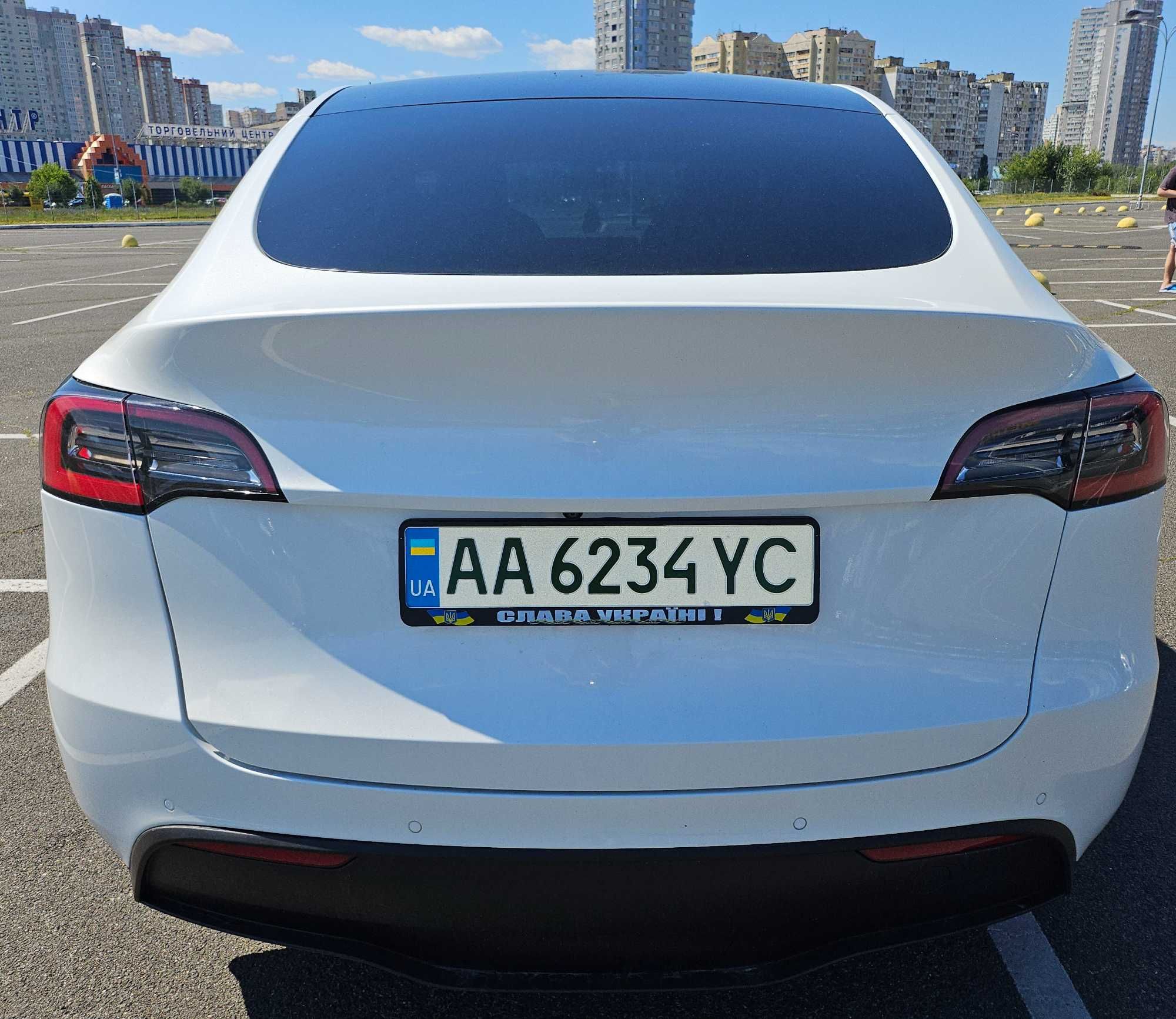 Продам машину Tesla Model Y 2020