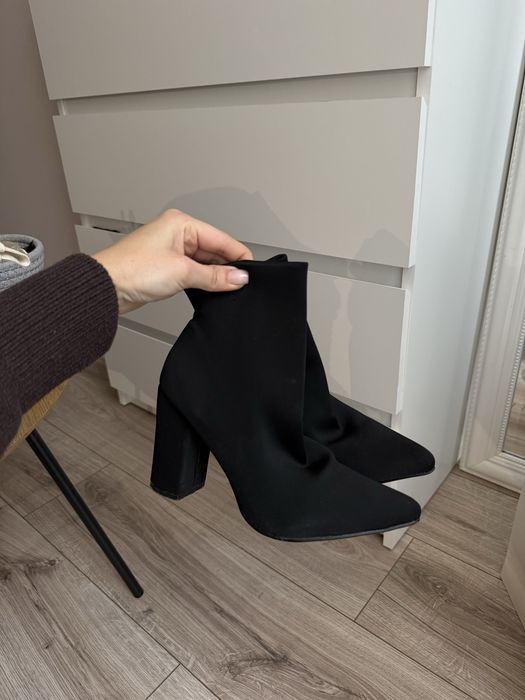 Жіночі туфлі на каблучку