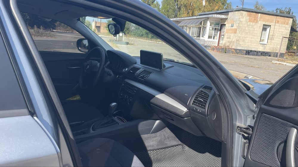 BMW 1 series 2.0 бензин