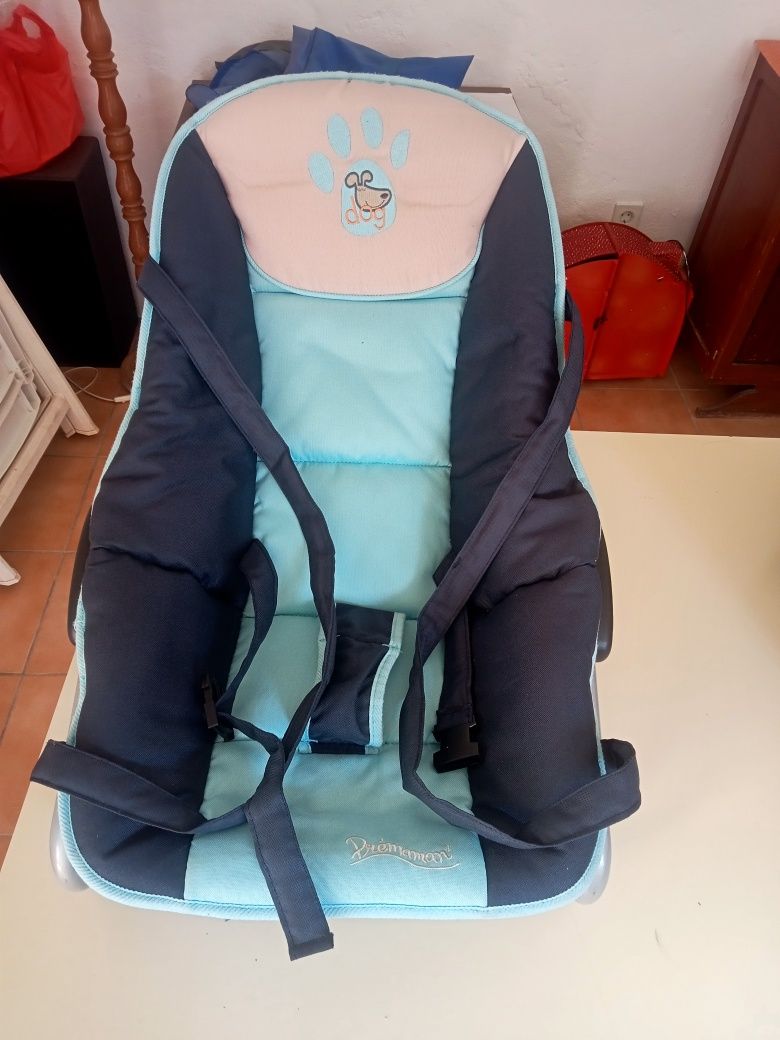 Cama de viagem e 2 espreguiçadeiras