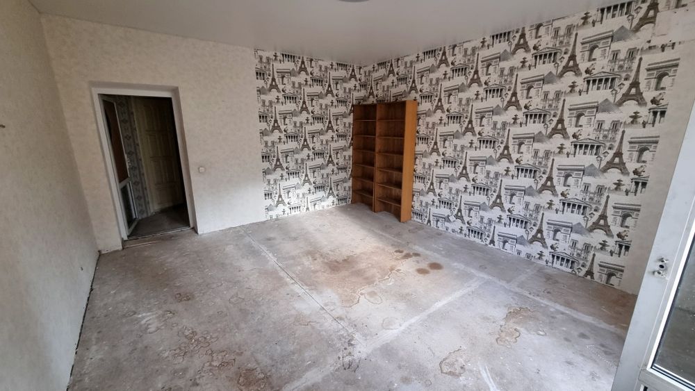 Продам  3 кімнатну квартиру центр окремий вхід 90 м.кв.