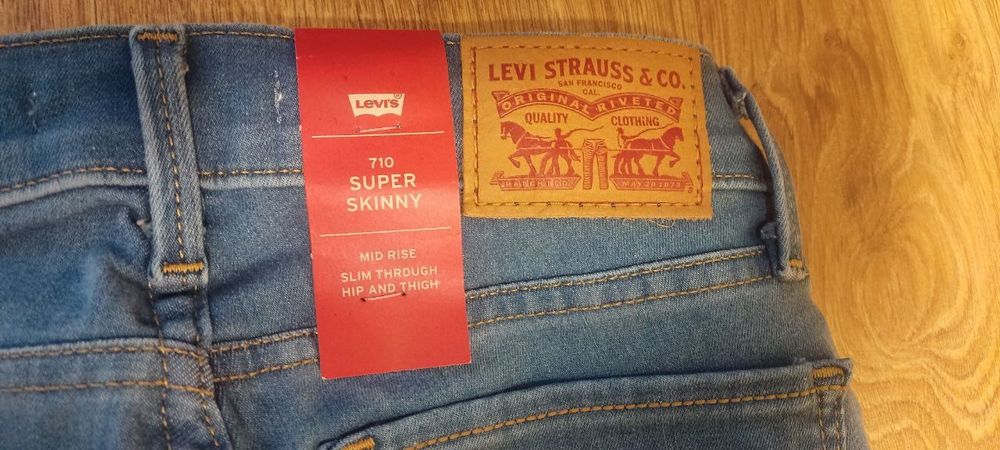 Нові оригінальні джинси Levis 710 з Америки