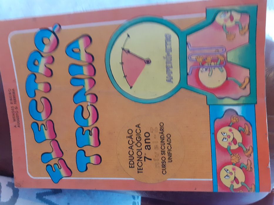 Livros infantis e educativo / livros culturais