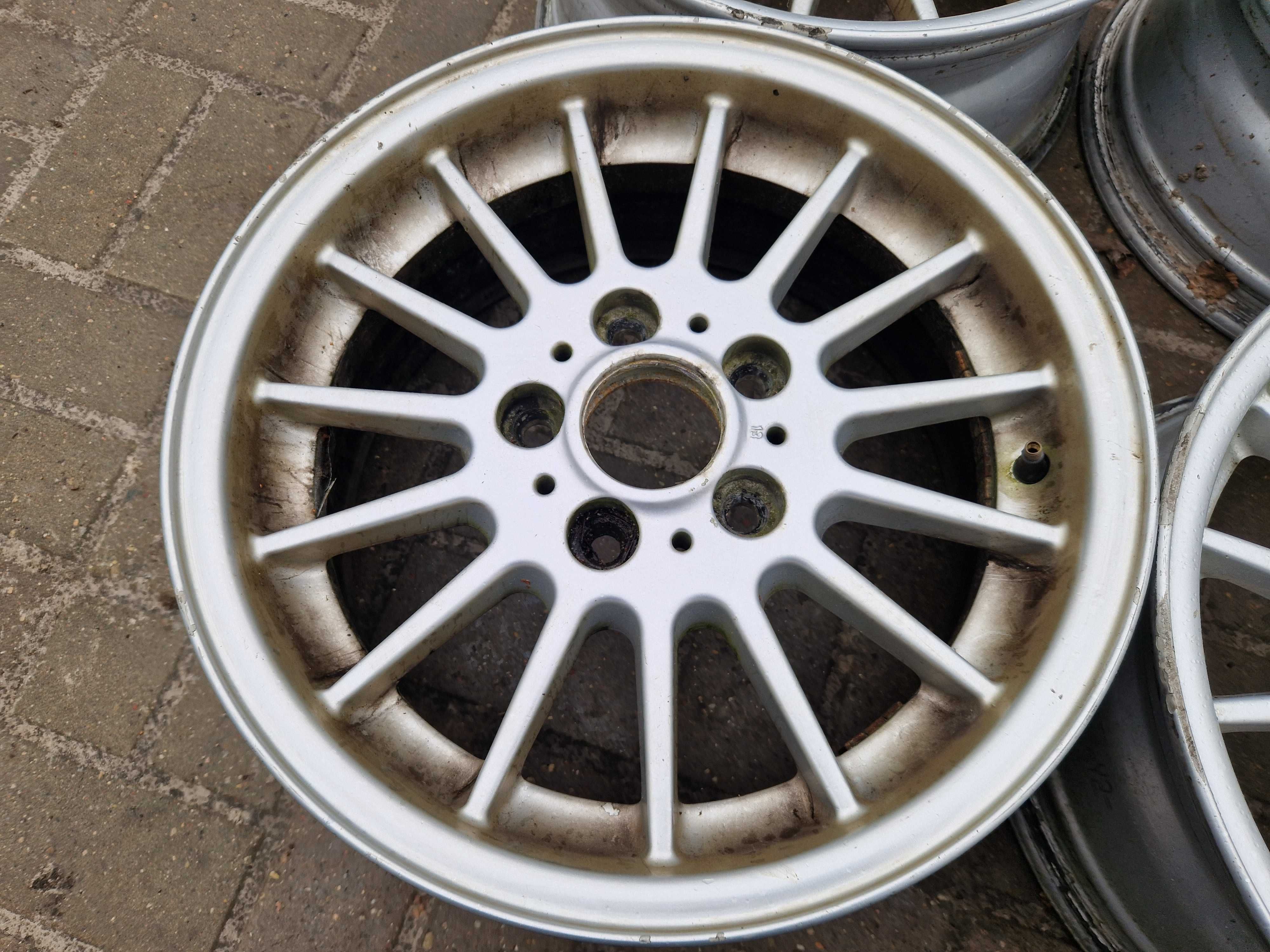 BMW E46 E87 E90 Alufelgi 16" 5x120 7J ET34 Styling 32