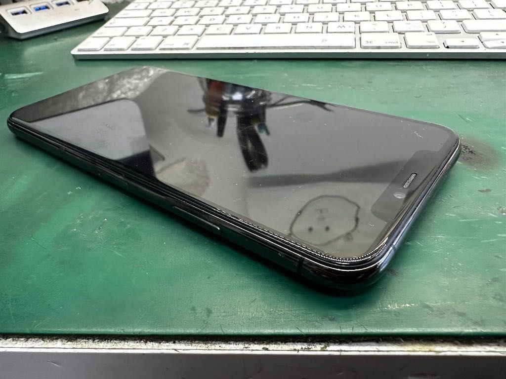 iPhone 11 Pro Max bez blokad