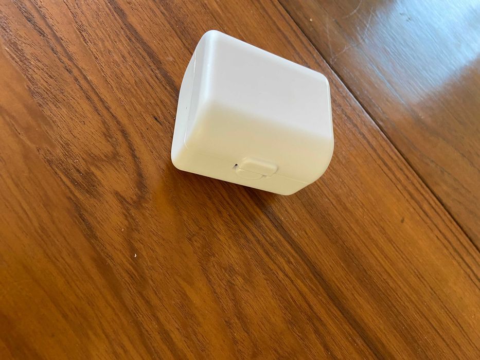 Adaptador de tomada para EUR / USA / UK