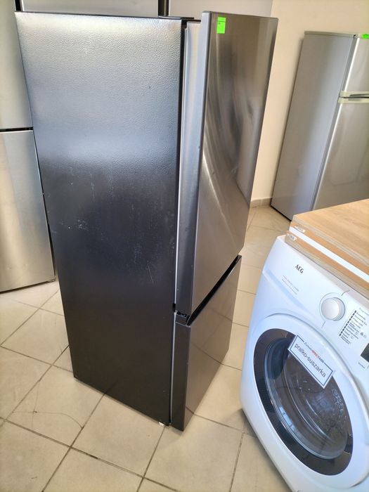 Mała lodówka 143cm wysokość, 50cm szerokość, z Niemiec