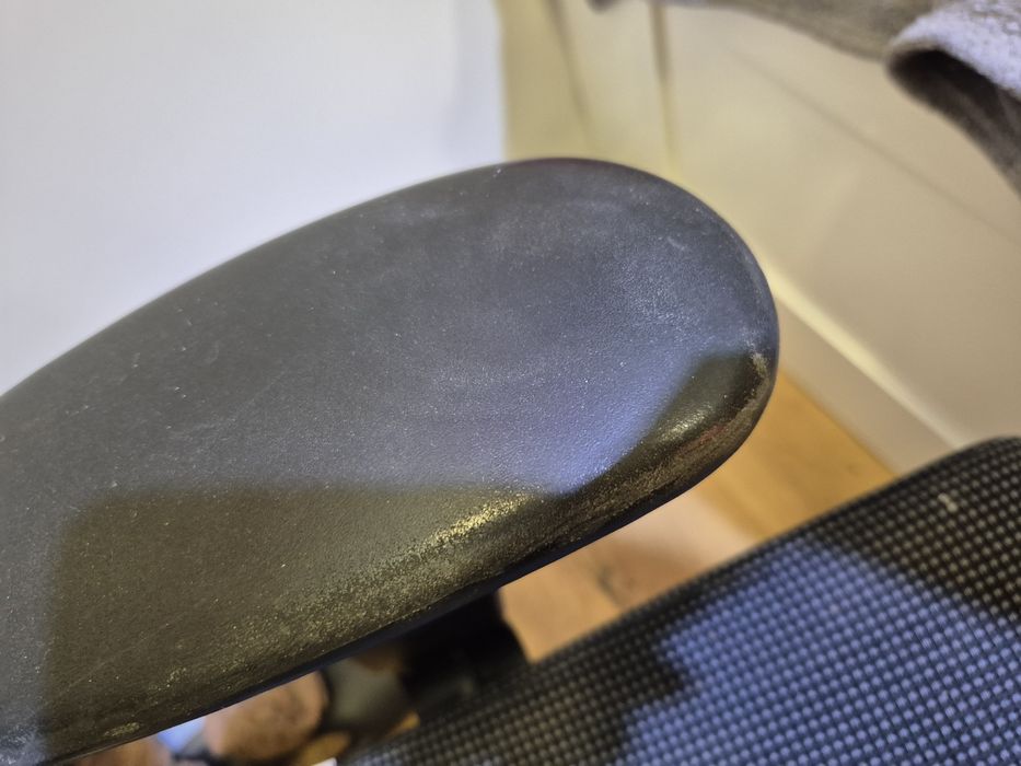 Fotel biurowy do pracy przy komputerze grafitowy obracany