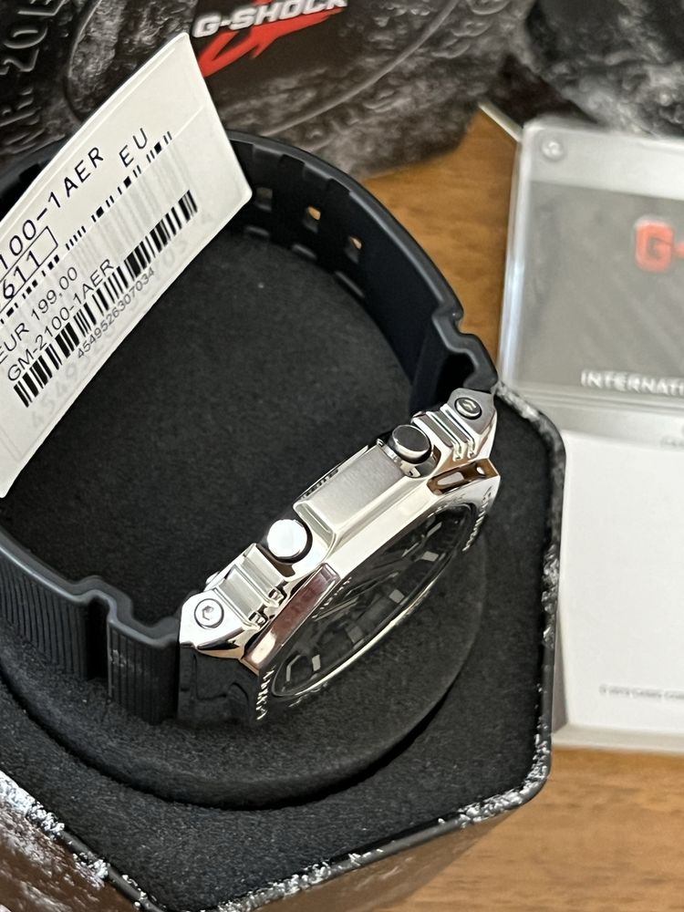 Годинник CASIO G-Shock GM-2100-1AER Оригінал